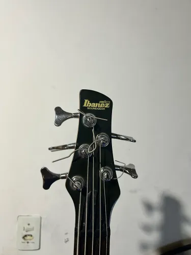 Contra baixo e cubo 
