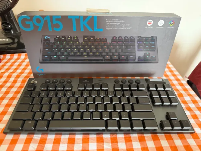 Teclado Logitech G915 TKL
