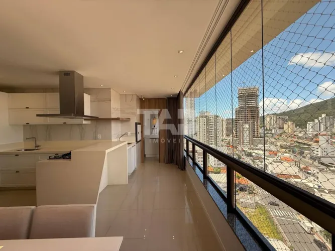 Plaza Gaudí | Apartamento com 3 quartos à venda