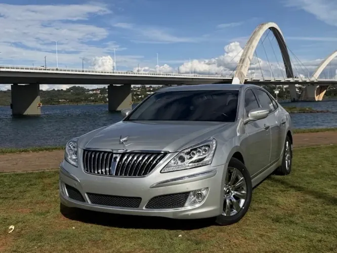 Hyundai Equus 4.6 V8 32V 366cv 4P Aut. 2013