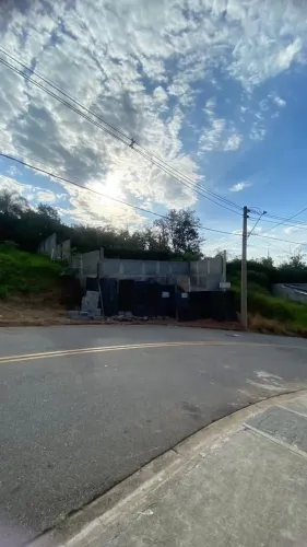 TERRENO 628 m² | TODO MURADO | PROJETO APROVADO | ÁGUA E LUZ LIGADOS | ITATIBA-SP