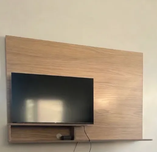 Hack Painel  para TV com Prateleira - Ótimo Estado