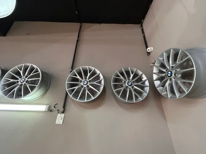 Jogo de rodas aro 17 BMW 120i