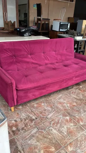 Sofá cama reclinável, cor vinho