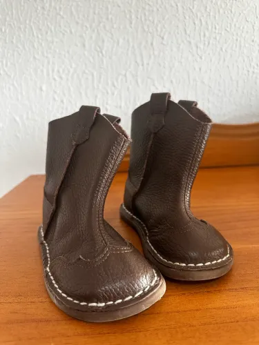 Bota infantil (de couro)