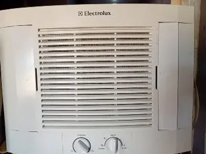 Ar condicionado eletrolux 7500 btus 110 volts gelando ótimo r$500