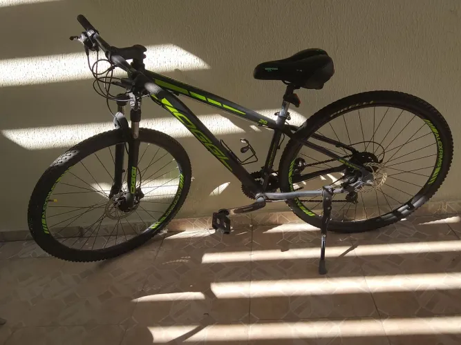 Uma bike semi-nova um único dono...