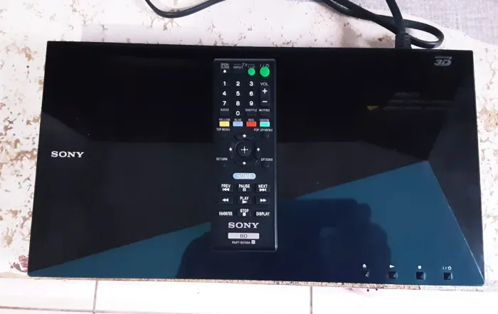 BLURAY PLAYER SONY 3D, FUNCIONA NORMALMENTE,ESTUDO TROCAS.