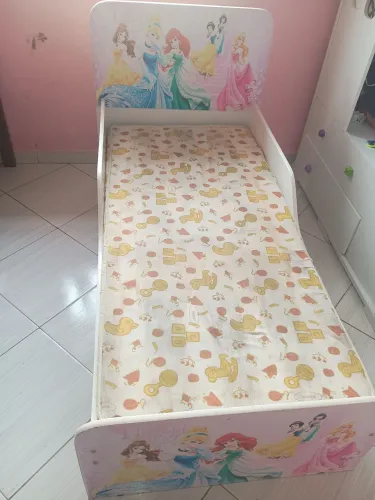 Vendo cama infantil usada em bom estado de conservação