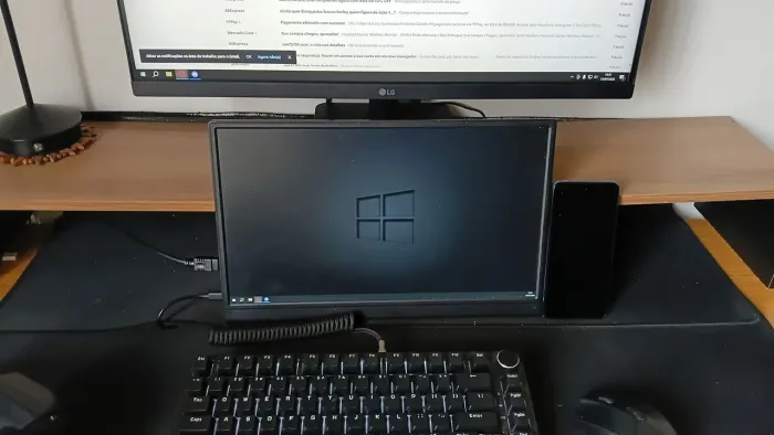 Monitor portátil 15'6 - 1 mes de uso com nota fiscal