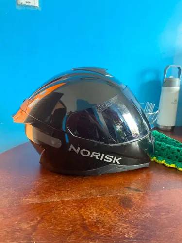 Capacete norisk razor 