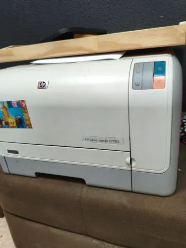 Impressora LaserJet cp1215