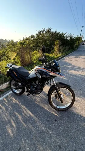 XRE Adventure 190 em estado de nova