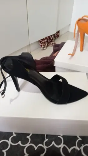Sapatos novos da loja