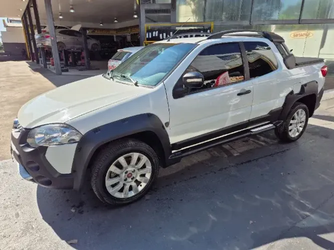 Fiat Strada Adventure1.8/ 1.8 Locker Flex CD 2016