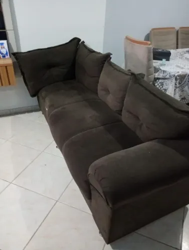 OPORTUNIDADE - Conjunto sofá 3 e 2 lugares estado de NOVO