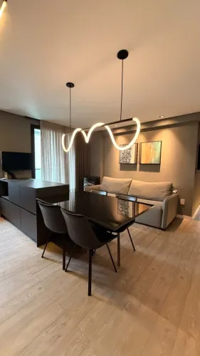 Apartamento Decorado 2 Suítes Sacada e Churrasqueira na Praia Brava