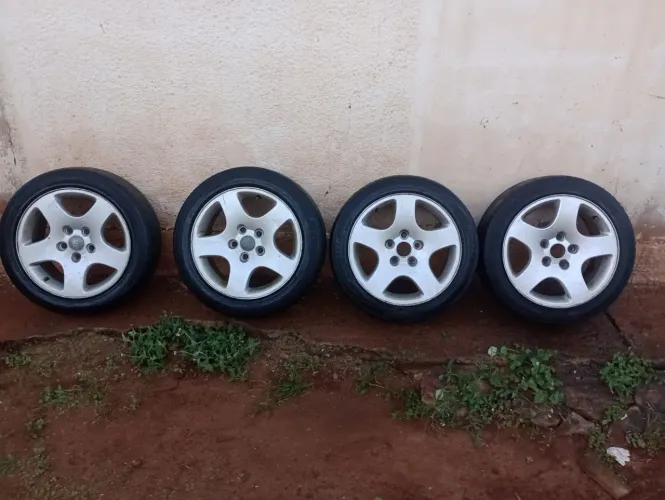 Aro 16 furacão 5 x112. Foi pneu meia vida e 2 Ruin