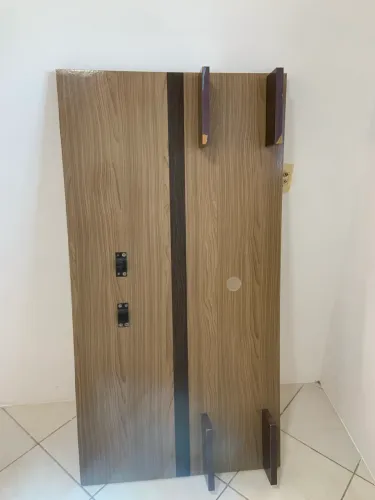 Painel para TV 1,60m x 83,5cm - Excelente estado