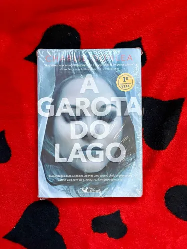 Livro: A garota do lago