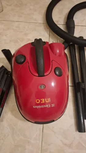 Aspirador de Pó ELETROLUX - Modelo Neo 010