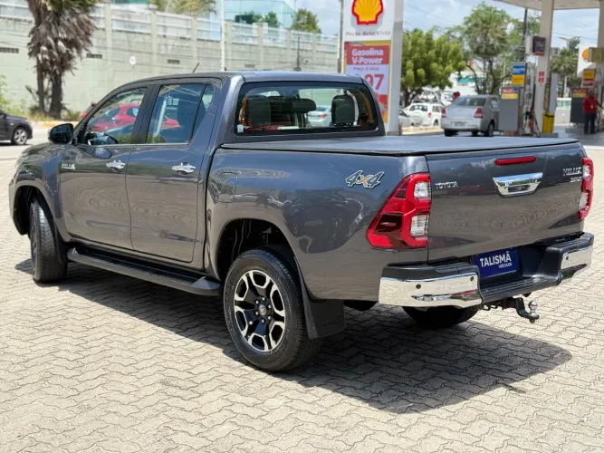 Toyota Hilux CD SRX 4X4 2.8 TDI 16V Diesel Aut. 2022