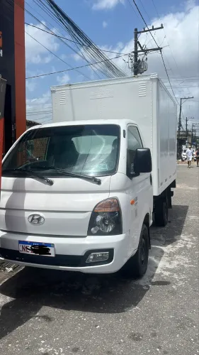 Hyundai HR baú 2013