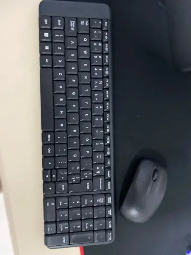 KIT TECLADO E MOUSE SEM FIO LOGITECH - PRETO