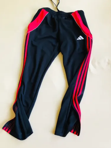 Calça adidas