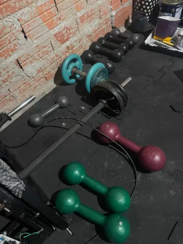 Vendo equipamentos de academia