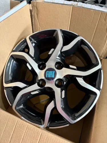 Rodas r14 nova Fiat (jogo 04 rodas)