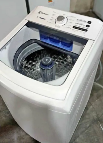 VENDO MÁQUINA DE LAVAR ELECTROLUX 14KG MODELO NOVO CESTO INOX