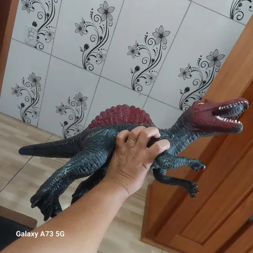 Dinossauro Spinossauro Gigante brinquedo