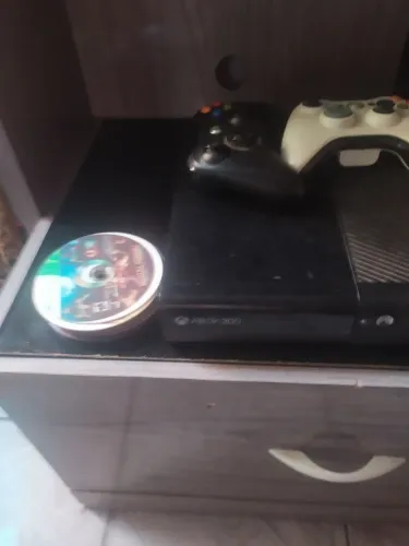 Xbox 360 vendo barato pra vender logo 