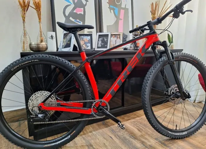 OPORTUNIDADE! Leia o anúncio! Bicicleta TREK Full Carbon Procaliber 9.5 geração 3