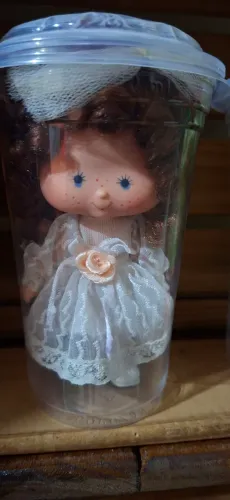 Boneca antiga noivinha moranguinho da estrela 