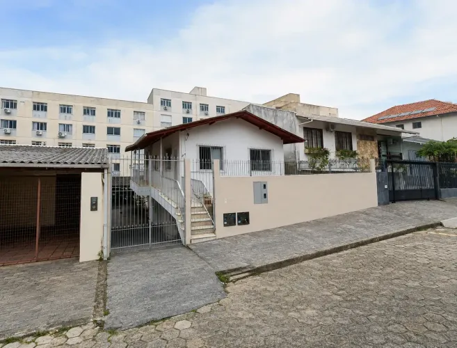 Imóvel para venda com 250 metros quadrados com 8 quartos em Trindade - Florianópolis - SC