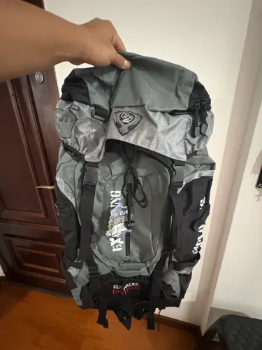 Mochila Masculina Camping Mochileiro 70 Litros Clio MC5386 Cor Cinza