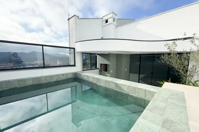 Cobertura à venda no bairro Jardim Blumenau