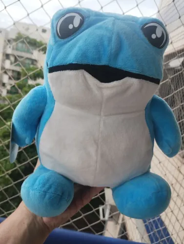 Bicho Pelúcia Mascote Sapo Azul Jinro Frog Blue Original - Símbolo de Sucesso