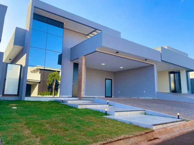 Casa à Venda no Condomínio Villa Capri 3 Suítes, Piscina, 210M² de Área Construída e Loca