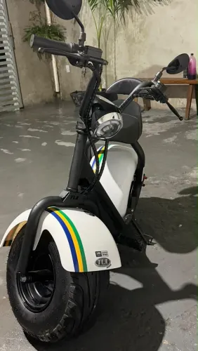 Moto Elétrica TUI MAIS 1000W Até 60KM de Autonomia Venda ou Troca