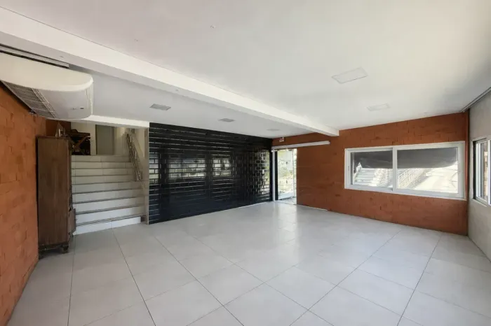 Imóvel para aluguel com 213 metros quadrados em Pantanal - Florianópolis - SC