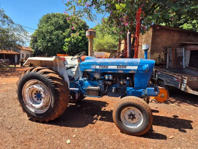 Trator ford 6600