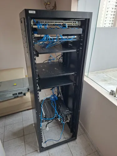 Hack de Servidores TI com Switch