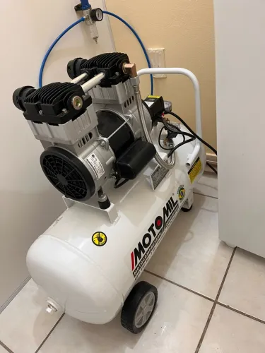 Compressor 50litros isento de óleo 