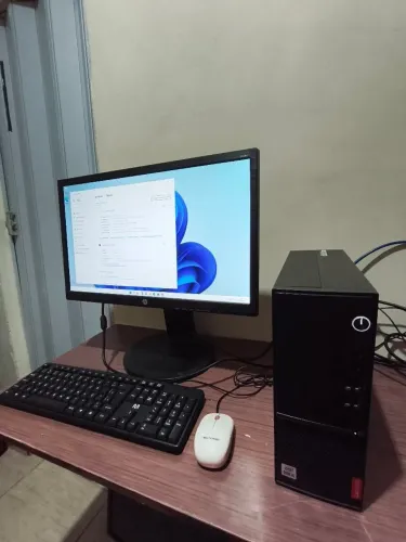 Lenovo V520s 16Gb + monitor