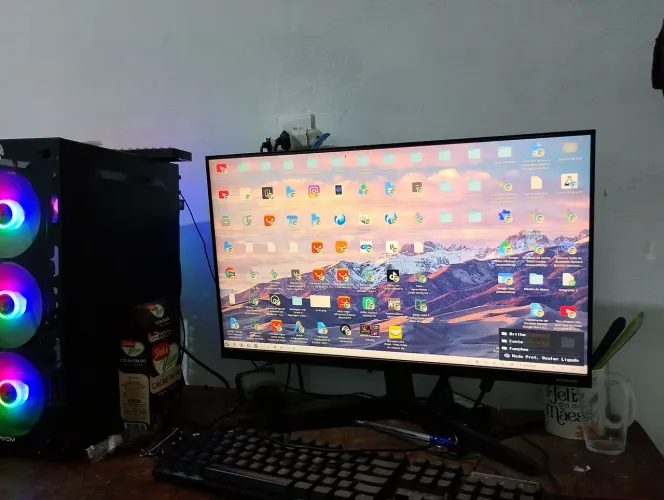 Monitor Samsung 24" Full HD - Excelente Estado / Perfeito p/ Trabalho e Jogos