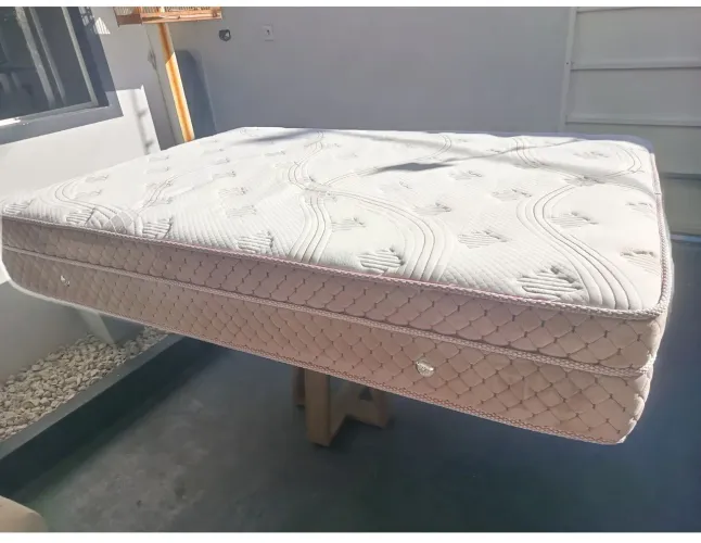 Vendo Colchão molas ensacadas com Massageador 1.38 x 1.88