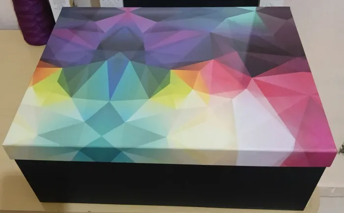 Linda Caixa Para Presente Cartonada Collors 38x28x15